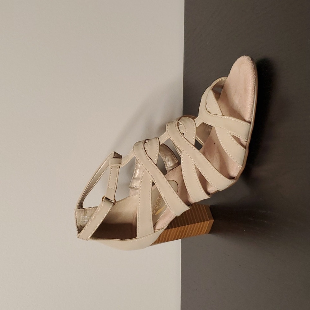Donated: Aerosoles HeelRest Heels - Picture 1 of 9